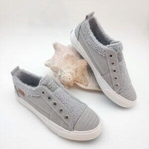 NWT Women's Slip-on  Sneakers Light Gray cozy Size 6.5